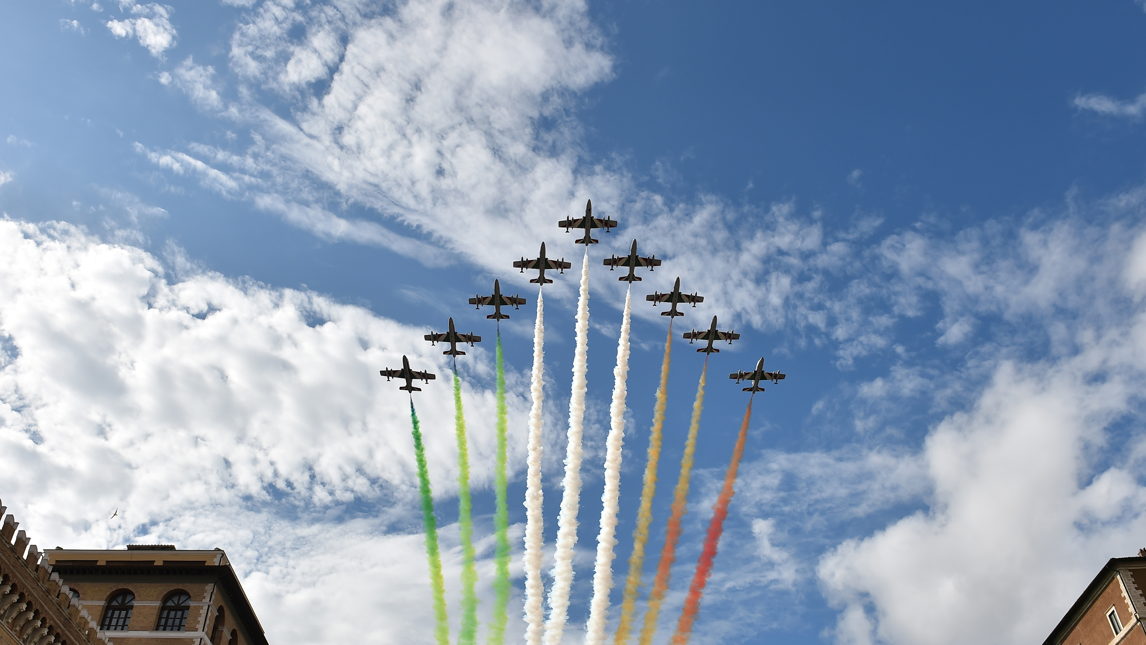 Frecce Tricolori in volo, Giornata della Liberazione, Roma (© Marie-Laure Messana/Getty Images)