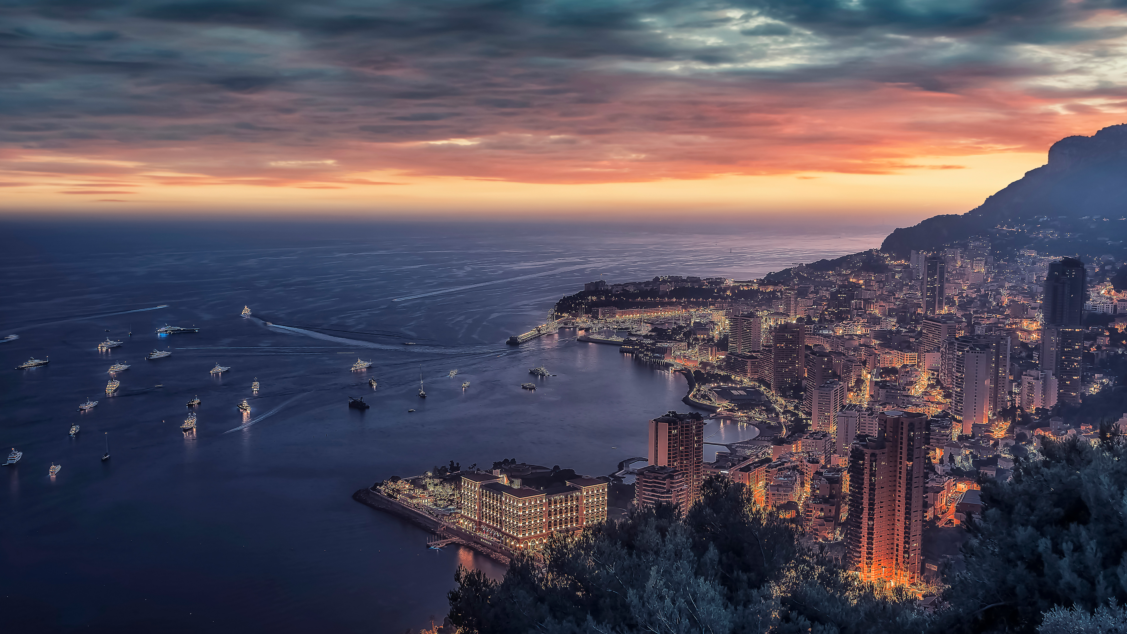 Monte Carlo au crépuscule, Monaco (©  StockByM/Getty Images)