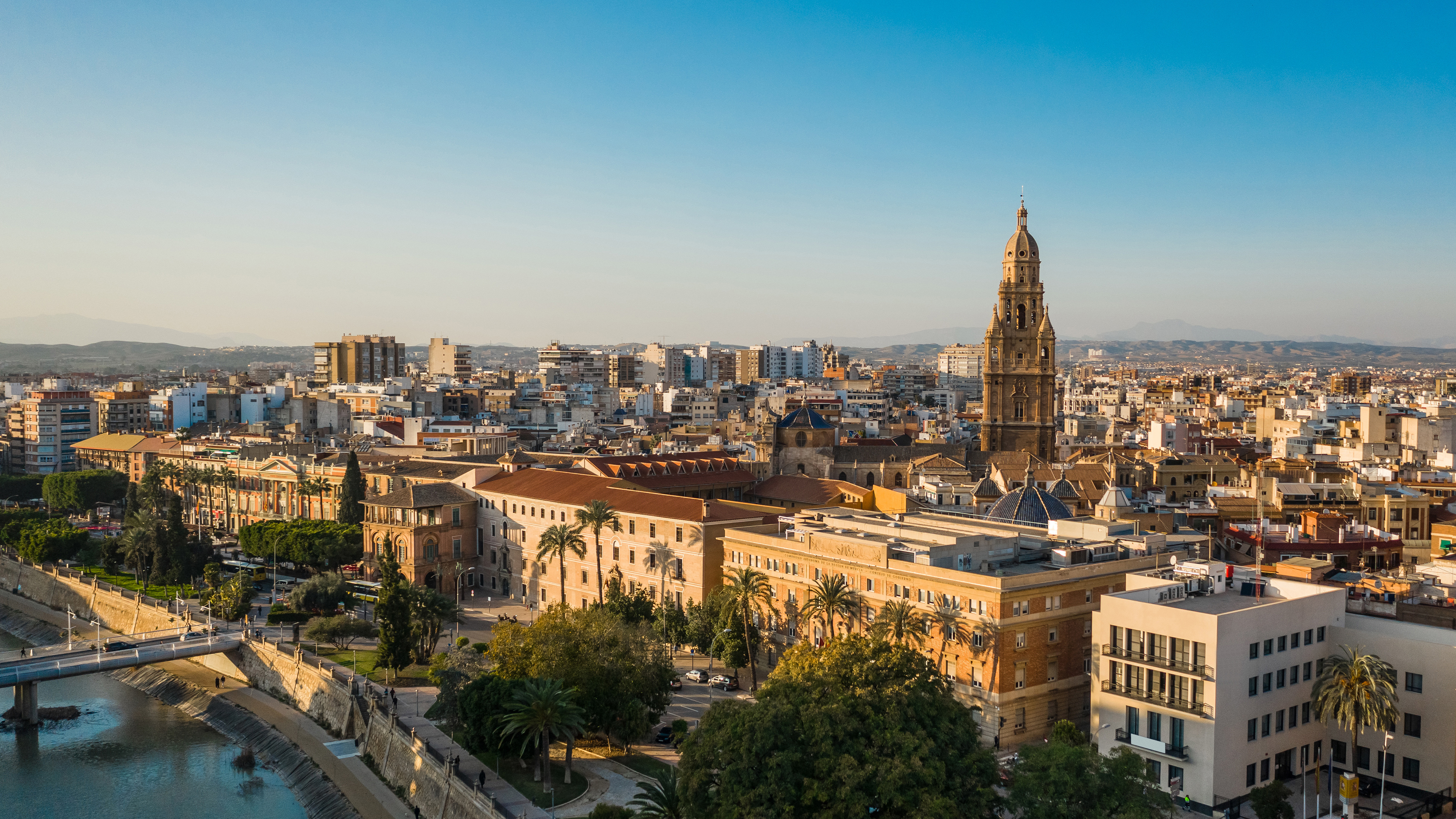 Atardecer en Murcia, España (© Medvedkov/iStock/Getty Images Plus)